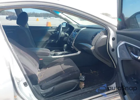 2013 Nissan Altima 2.5 S z USA, uszkodzony, nr VIN 1N4AL3AP6DC271602